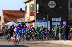 27-02-2016 De nieuwelingen en de junioren trappen af in het  Belgische Rijkevorsel
