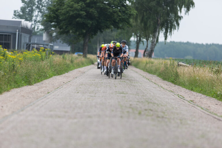 Samenwerking Tempo Hoppenbrouwers-VIRO, Team Invicta en ZZPR.nl/WV Uden